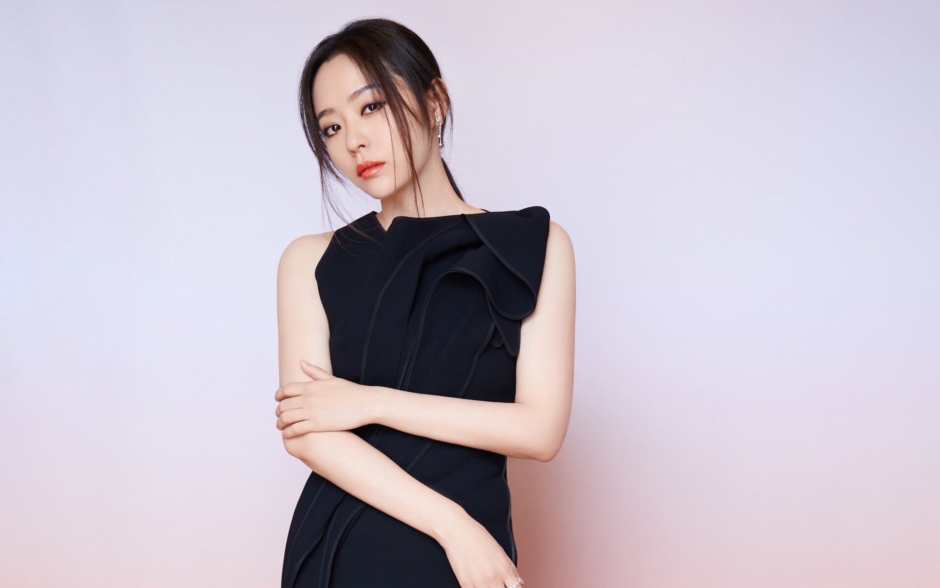 格鲁吉亚女篮在欧洲锦标赛中再展雄风，迈向国际新高峰，格鲁吉亚篮球队